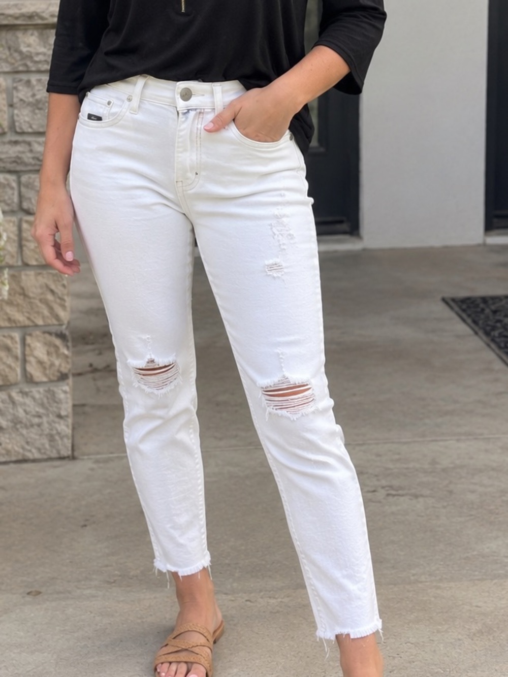 KanCan White Distressed Ankle Crop Jeans